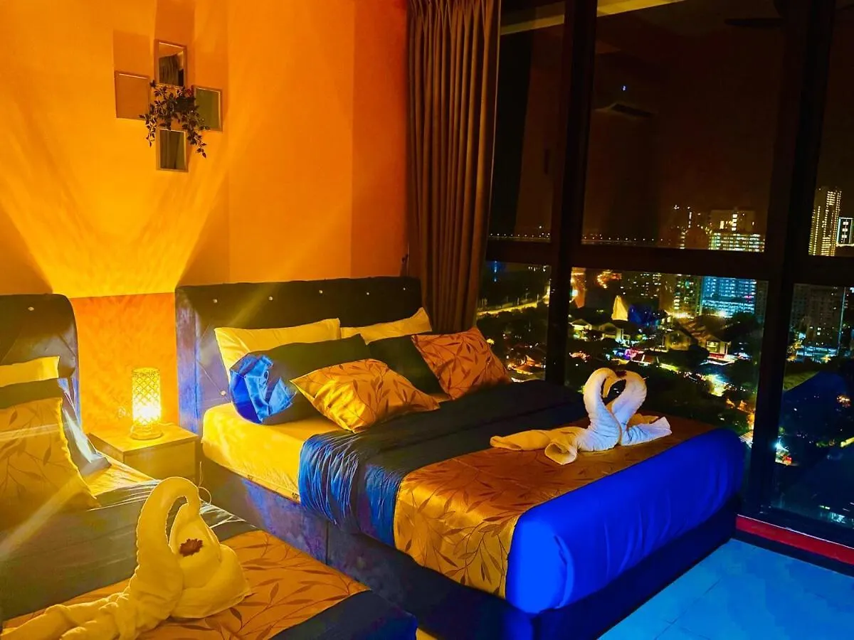 Apartment Deluxe Suites With Infinity Pool, Kids' Pool & Sea Jelutong Malaysia