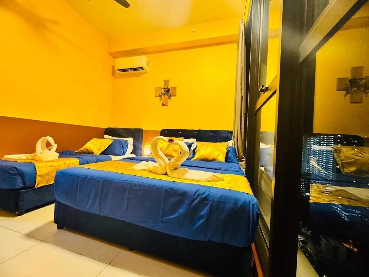 Deluxe Suites With Infinity Pool, Kids' Pool & Sea Jelutong