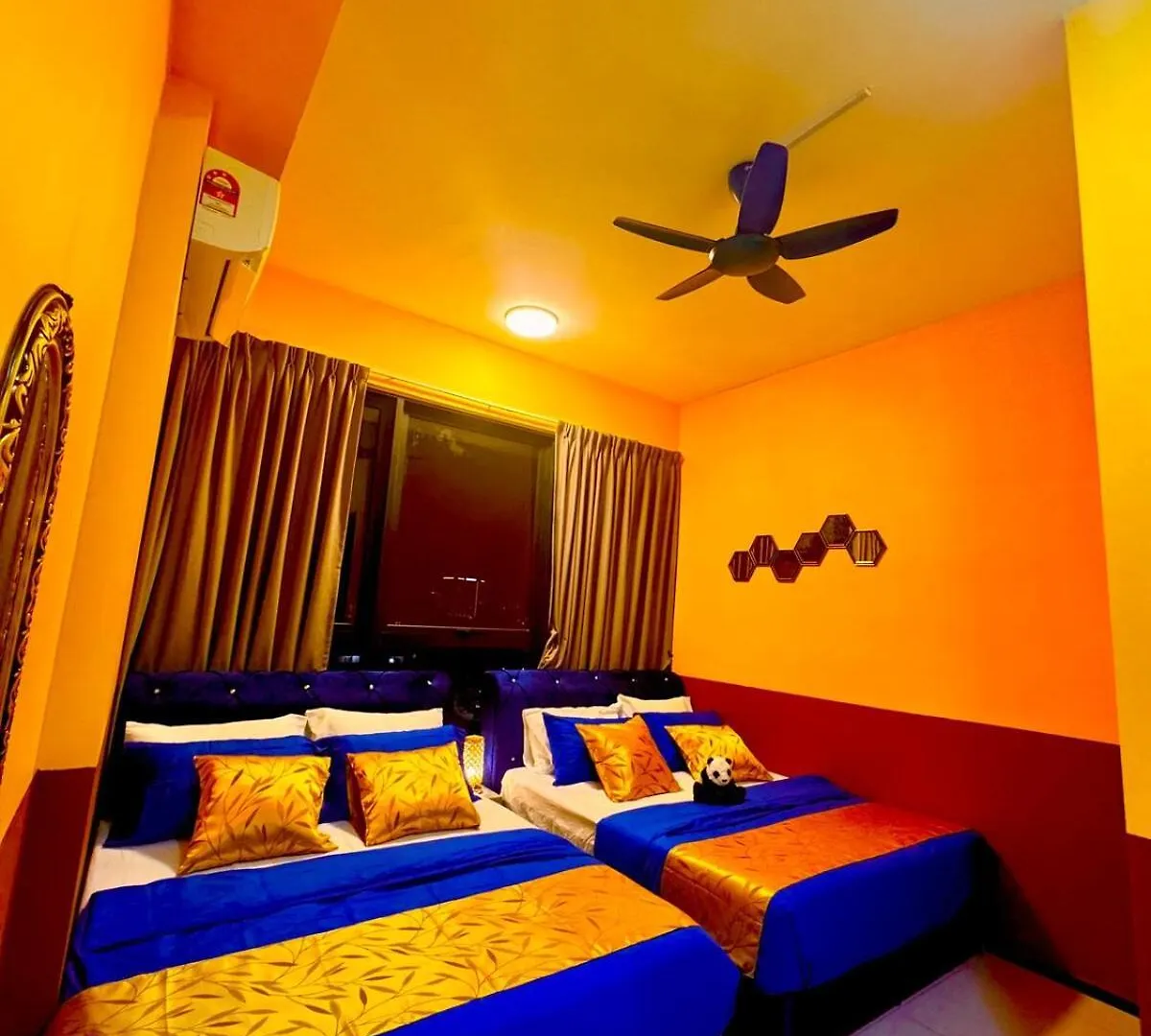 Deluxe Suites With Infinity Pool, Kids' Pool & Sea Jelutong
