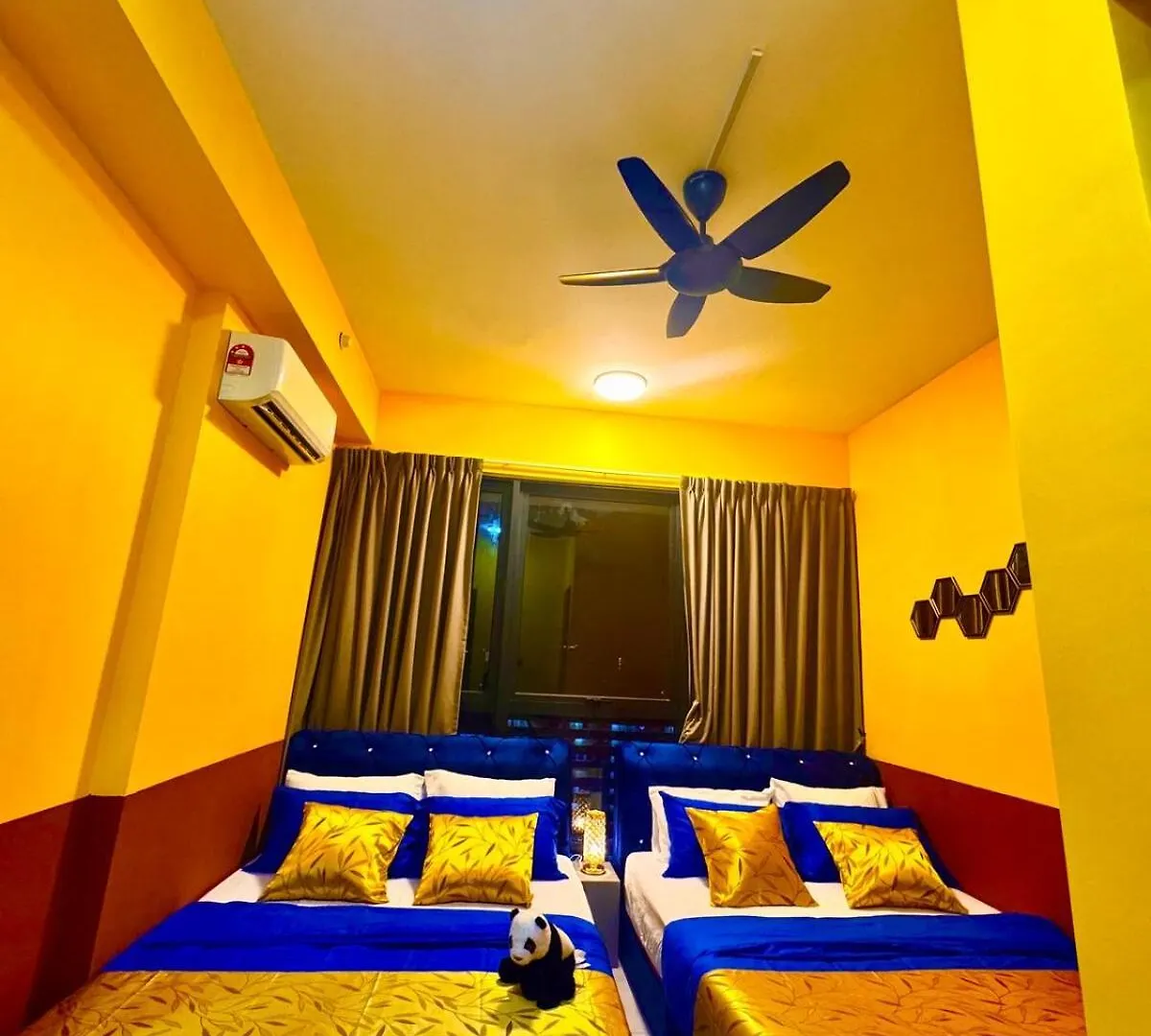 Deluxe Suites With Infinity Pool, Kids' Pool & Sea Jelutong
