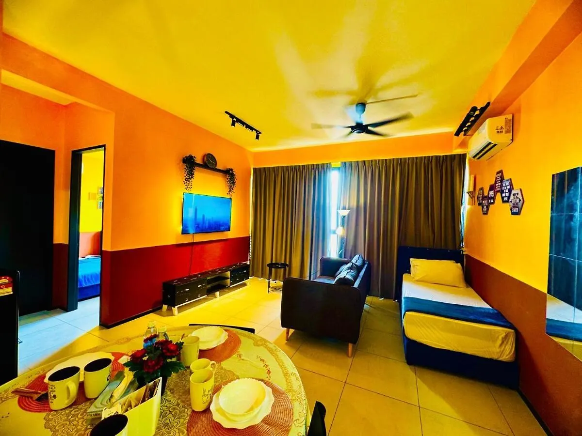 Apartment Deluxe Suites With Infinity Pool, Kids' Pool & Sea Jelutong
